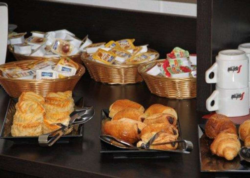 Comfort Hotel Rouen Alba Ресторан фото
